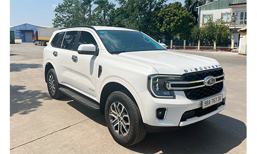 Xe Tháng 7 chỗ - Ford Everest