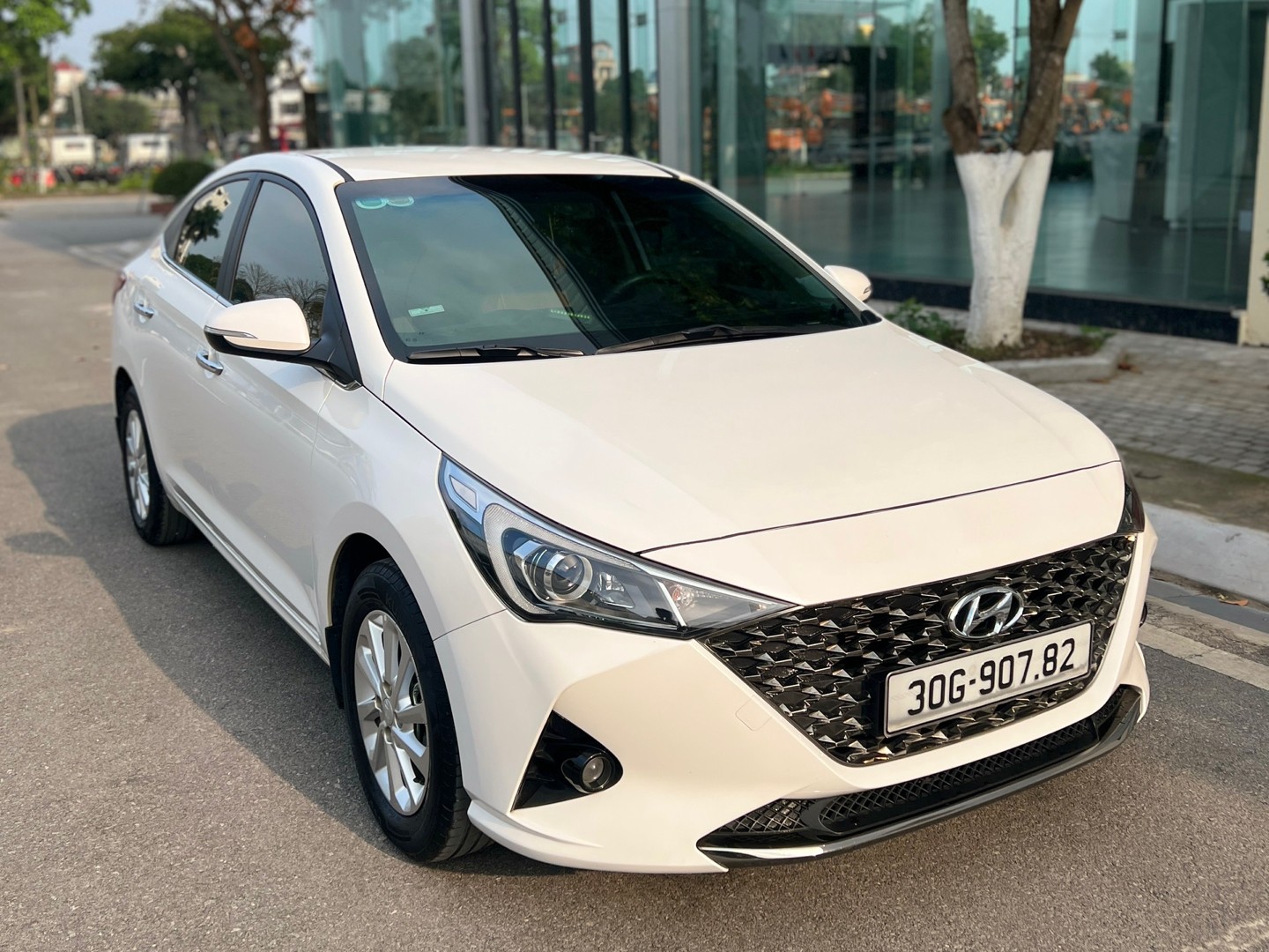 Xe 4 chỗ - Hyundai Accent