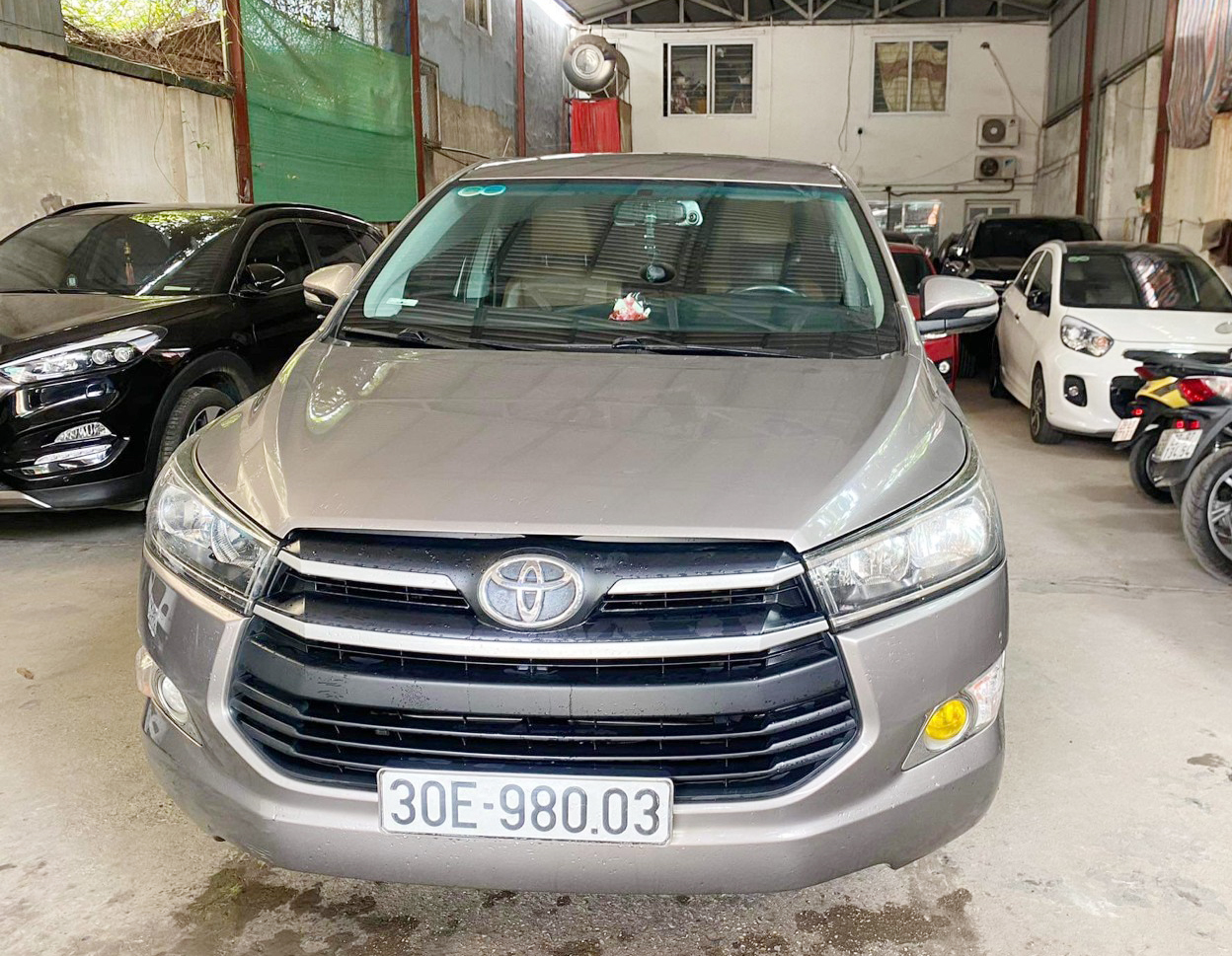 Xe 7 chỗ - Toyota Innova