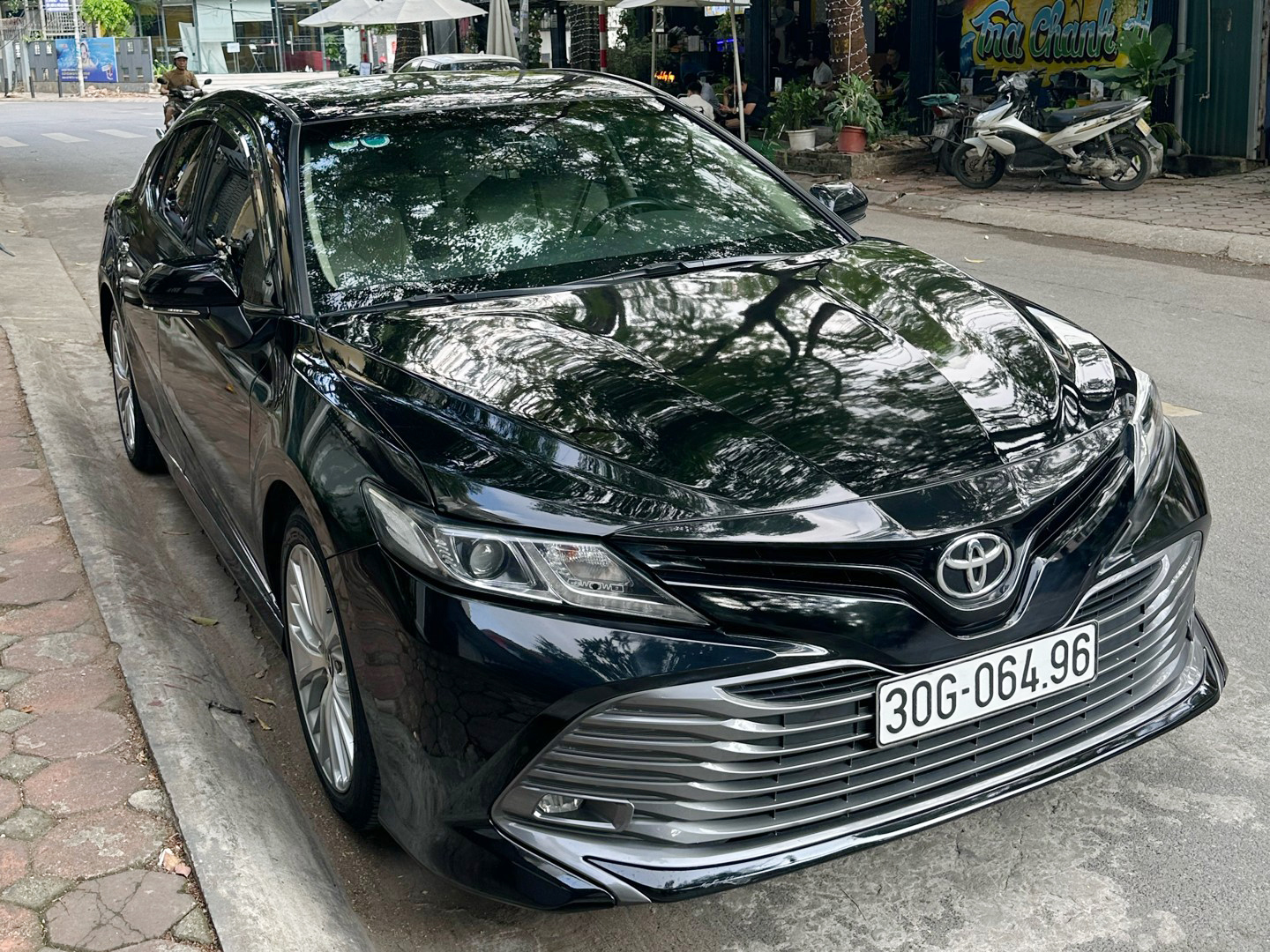 Xe 4 chỗ - Toyota Camry